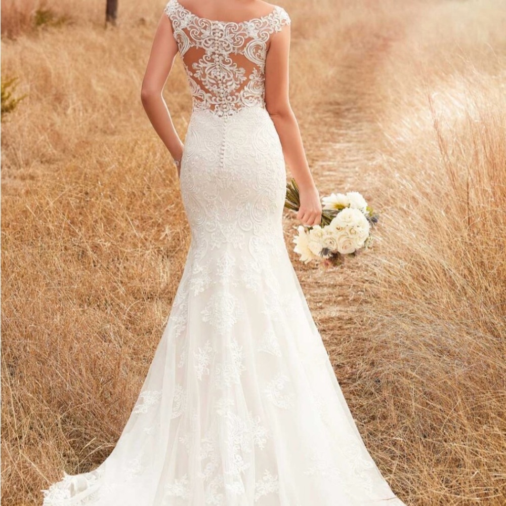 COLUMN BACKLESS WEDDING DRESS w/ Veil Clear Beaded Lace - 120" Long